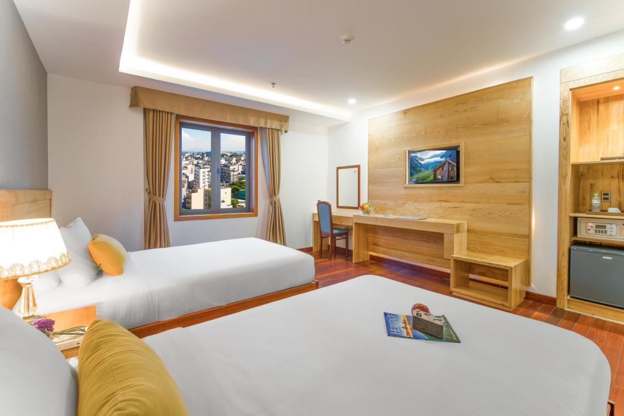Sunny Ocean Hotel & Spa Дананг Екстериор снимка
