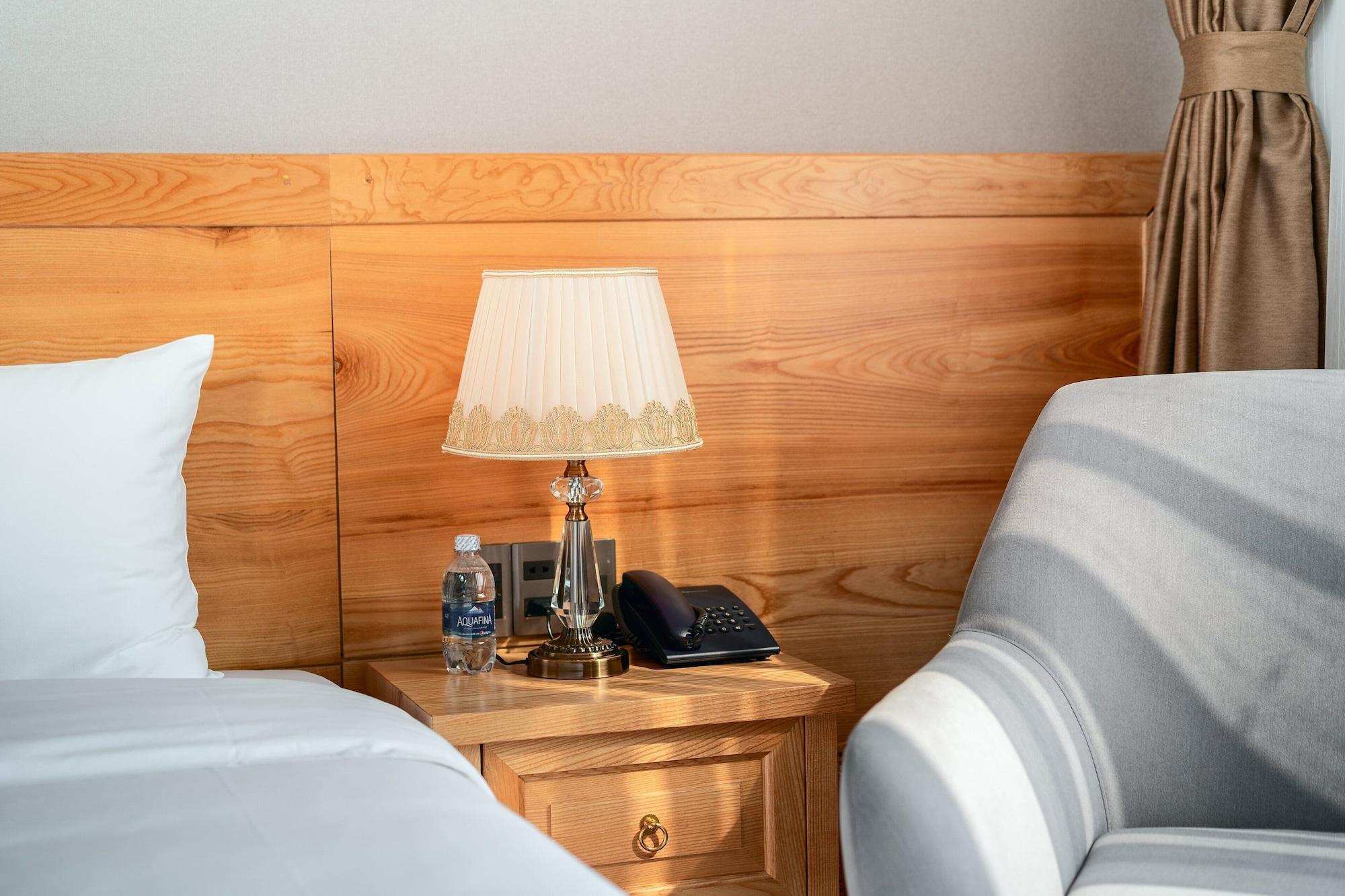 Sunny Ocean Hotel & Spa Дананг Екстериор снимка