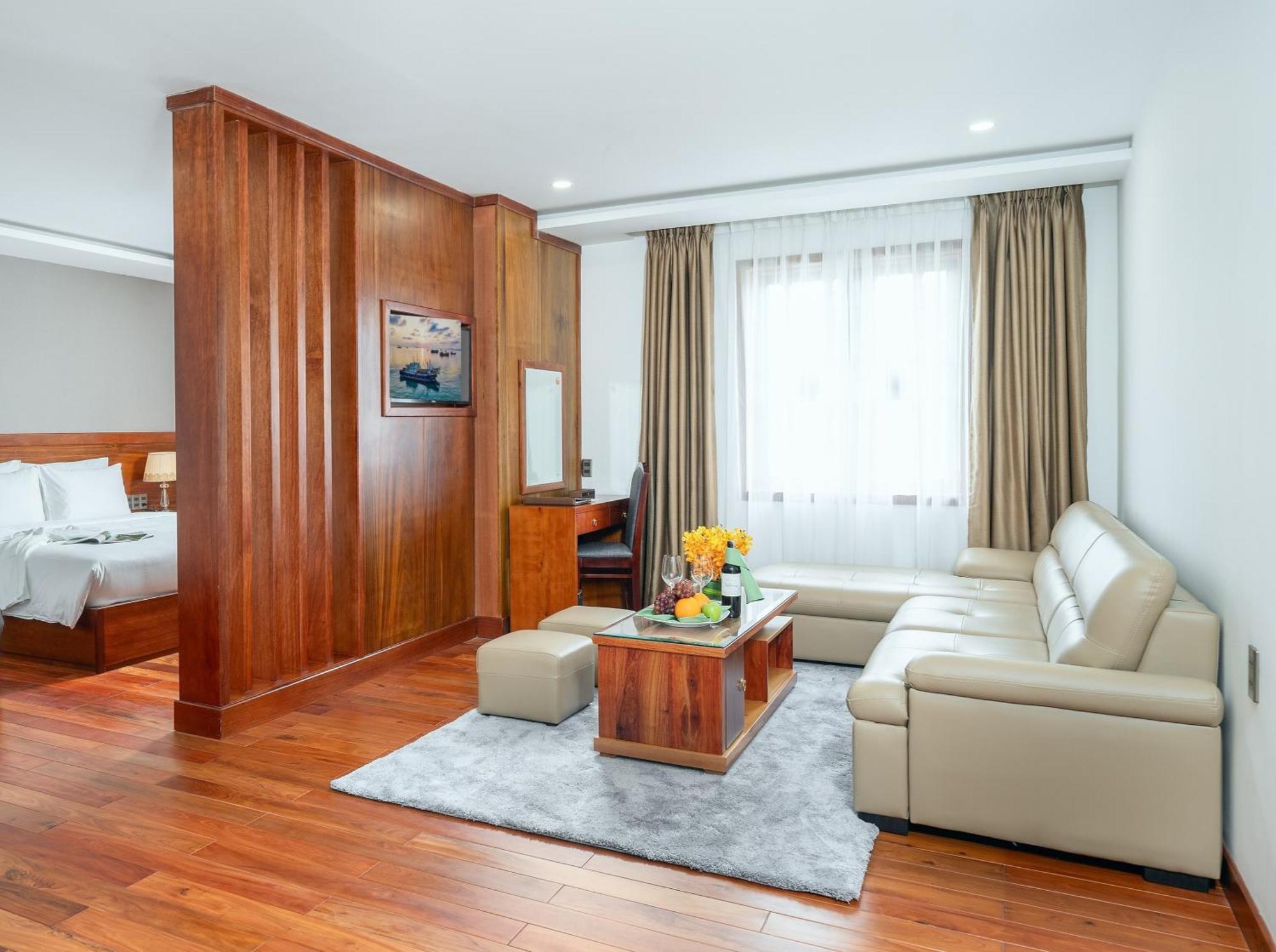 Sunny Ocean Hotel & Spa Дананг Екстериор снимка