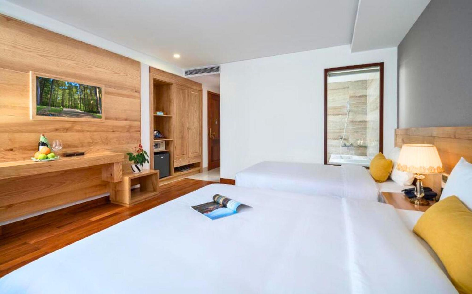 Sunny Ocean Hotel & Spa Дананг Екстериор снимка