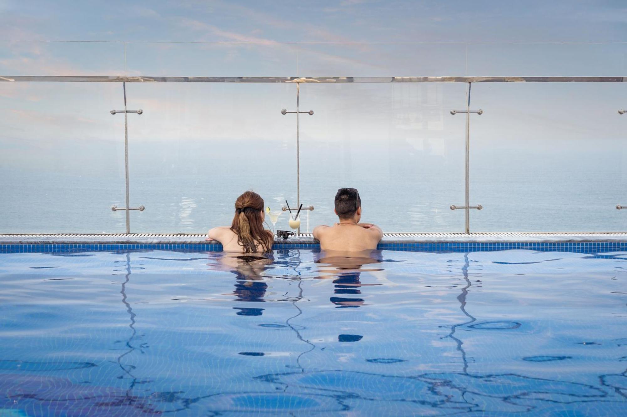 Sunny Ocean Hotel & Spa Дананг Екстериор снимка