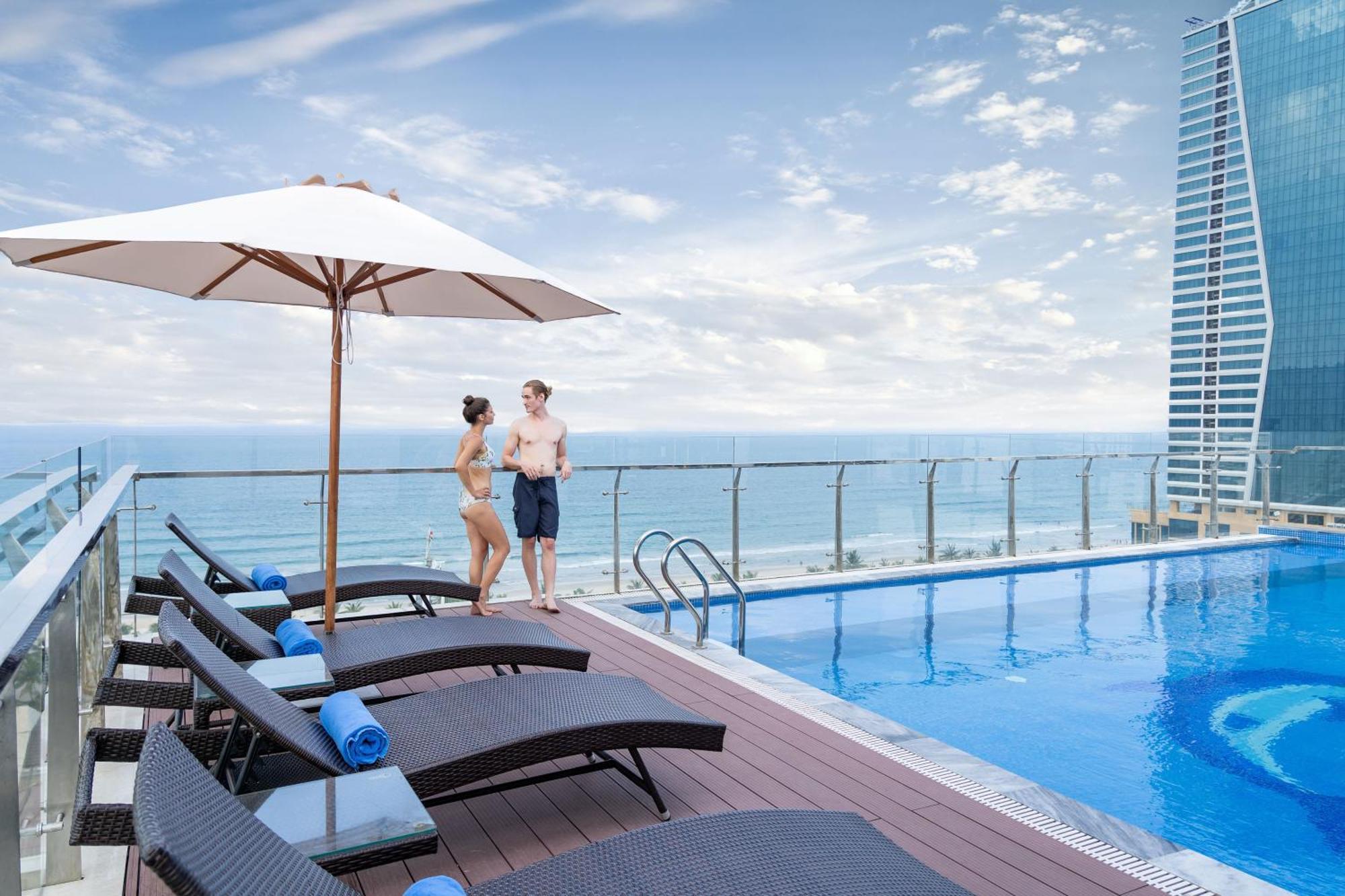 Sunny Ocean Hotel & Spa Дананг Екстериор снимка