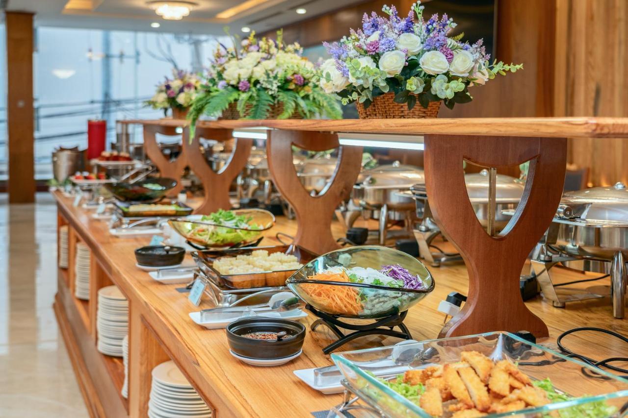 Sunny Ocean Hotel & Spa Дананг Екстериор снимка